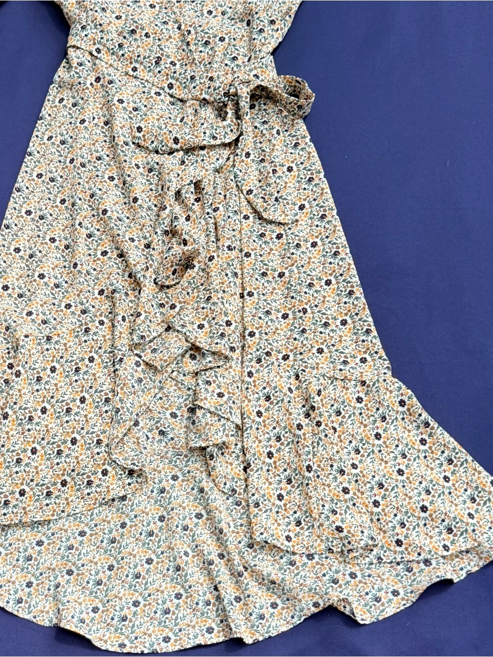 Max Studio Ditsy Floral Flutter Sleeve Ruffle Wrap Dress Medium - Picture 5 of 6